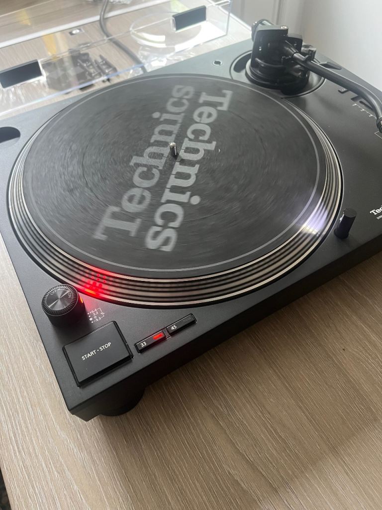 Technics SL1210 Mk7 Turntable
