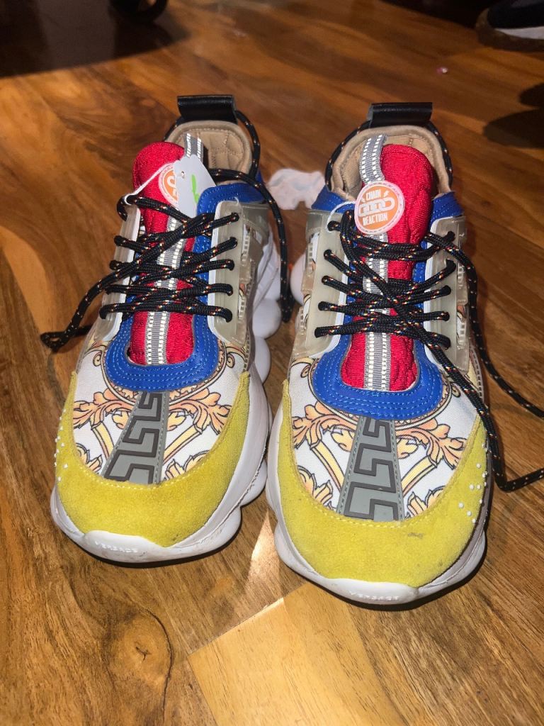 Versace chain reaction 