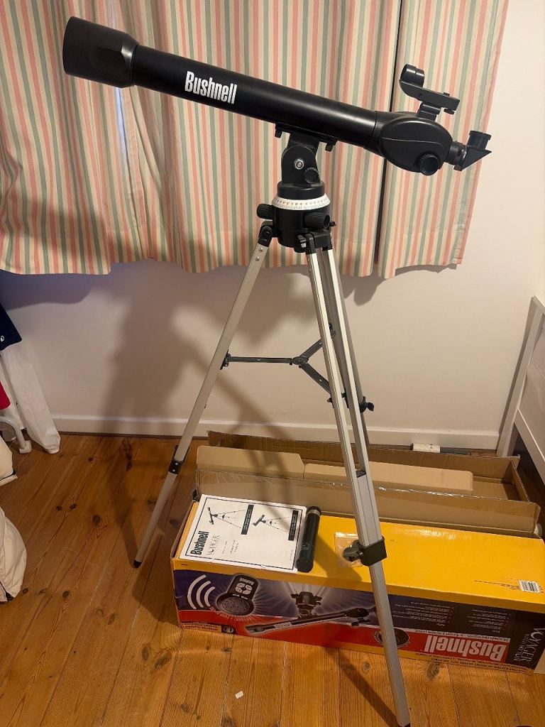 Bushnell Voyager Telescope with Tripod – Good Condition