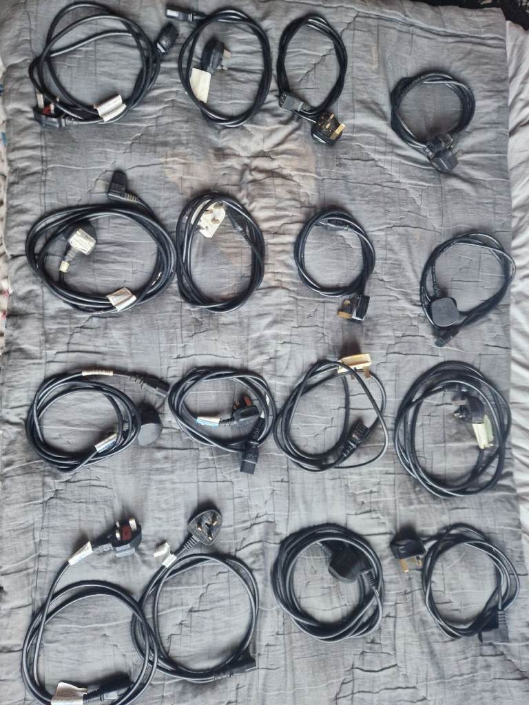 Job Lot of 16 UK Mains Power Cables - Black, Good Condition (kettle leads)