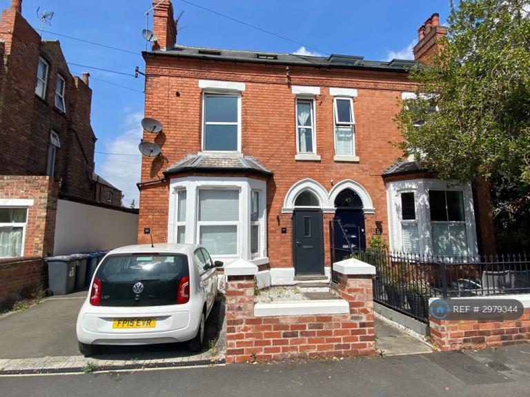 3 bedroom flat in George Road, Nottingham, NG2 (3 bed) (#2979344)