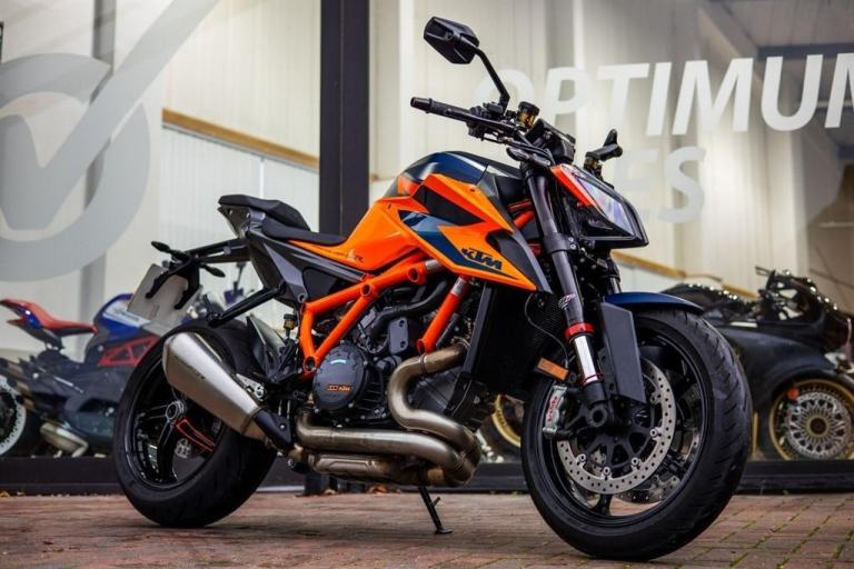 KTM Superduke 1290 R ! ULTRA LOW MILES ! STUNNING