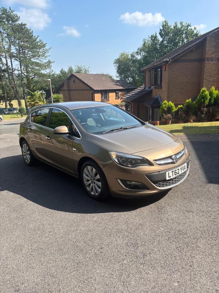 VAUXHALL ASTRA SE, AUTOMATIC, LOW MILEAGE, EXCELLENT SERVICE HISTORY