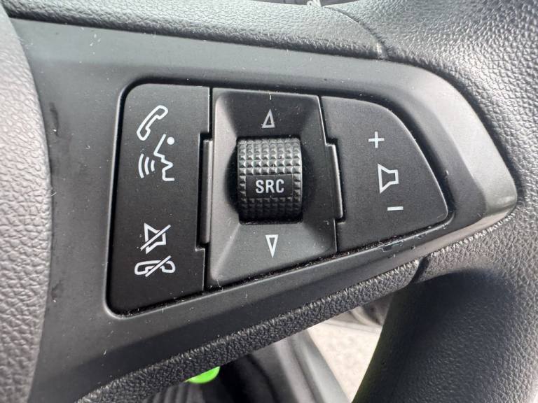 2017 Vauxhall Astra 1.0i Turbo ecoFLEX Design Sports Tourer 5dr Petrol Manual Euro 6 (s/s) (105 E...