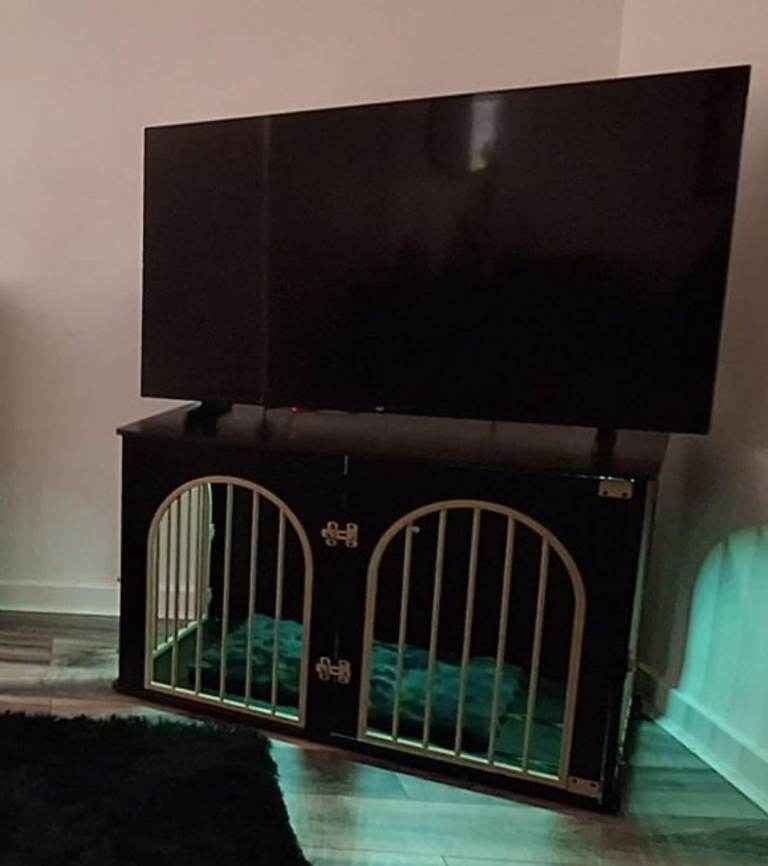 Dog crate