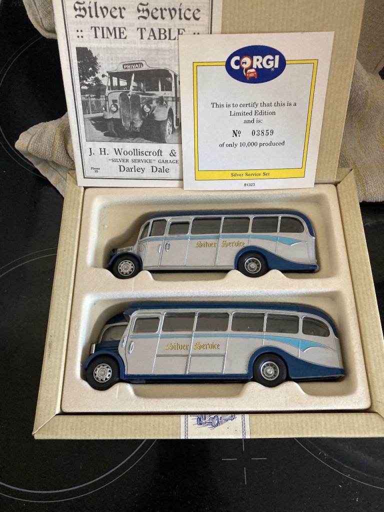 CORGI DIE CAST MODEL BUSES & COACHES