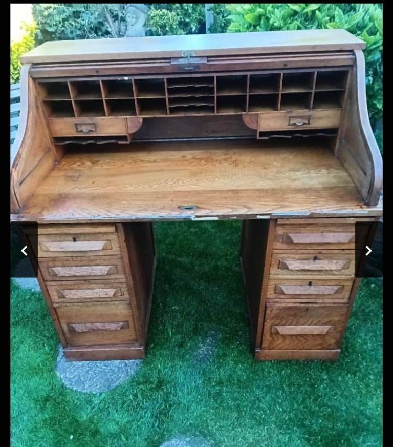 BEAUTIFUL ANTIQUE ROLL TOP DESK BY CUTLERS of AMERICA.