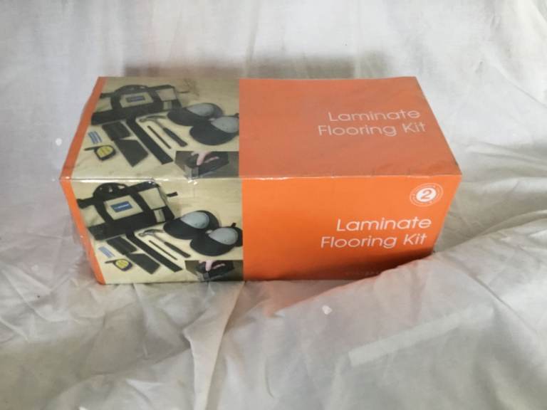 NEW Laminate Flooring Kit Including Jigsaw