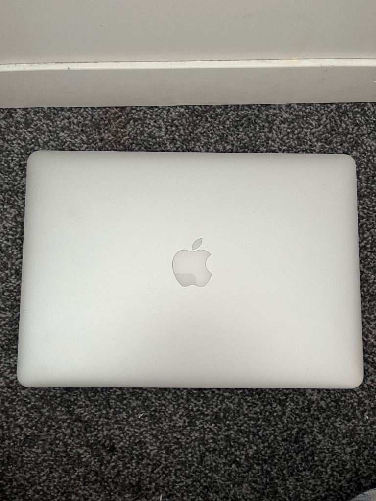 Apple MacBook Air A1466 - Intel Core i5, 4GB RAM, Grade A