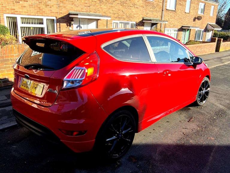 2015 Ford Fiesta 1.0 EcoBoost 140 Zetec S Red 3dr HATCHBACK PETROL Manual