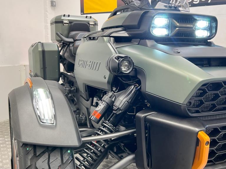 2025 Can-Am Canyon Redrock Semi Automatic Trike with 800 Miles 