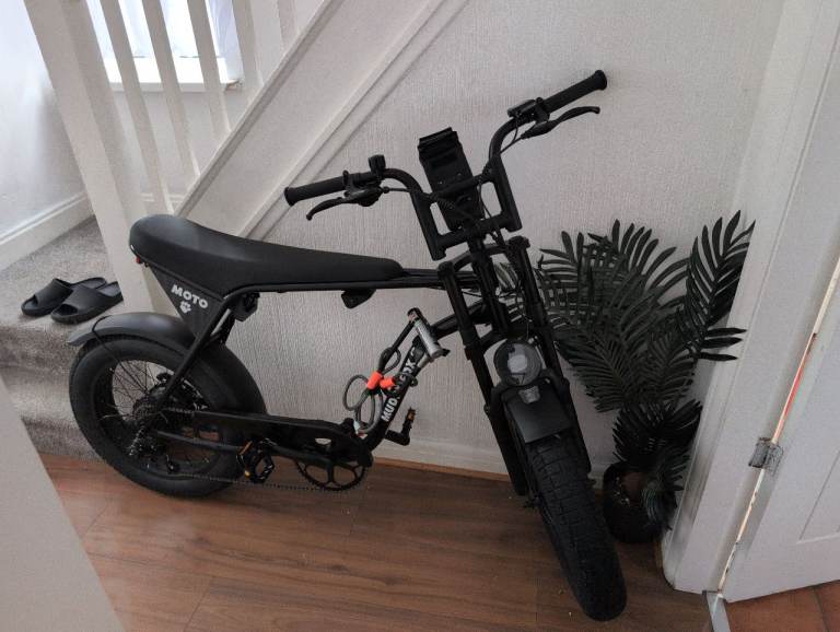 MOTO Electric Bike – Black, excellent Condition 
