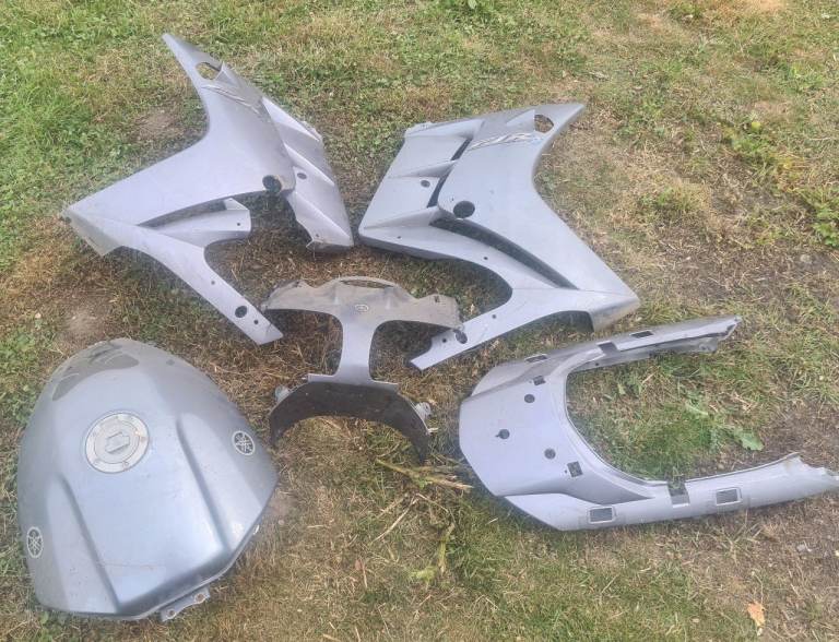 Fjr1300 parts and engine frame 