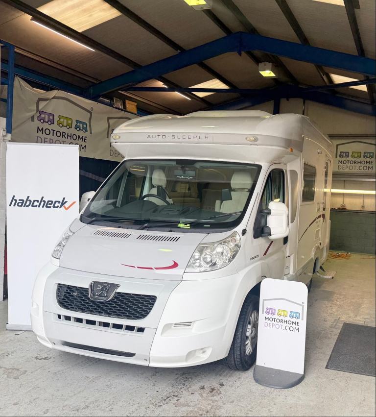 2008 Autosleeper Nuevo ES 2 Berth 4 Travelling Belts rear Kitchen