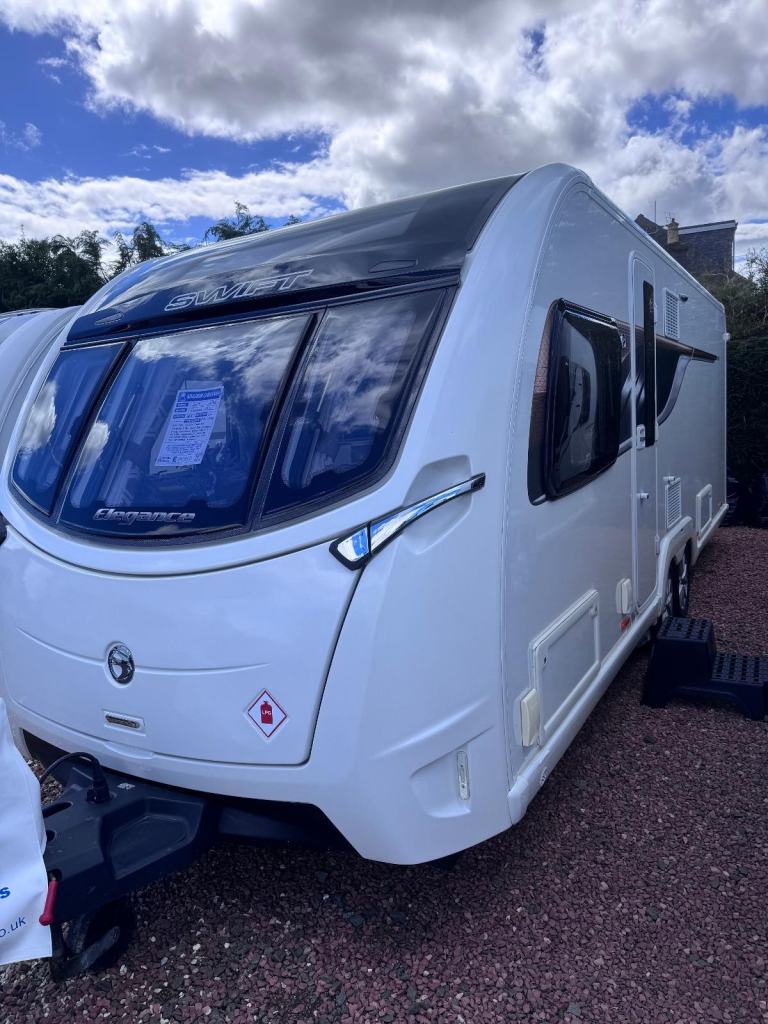 Swift Elegance 645, Yr.2018, Fixed Island Bed, quad movers