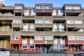 Light filled spacious double room in E1, right next to Whitechapel 