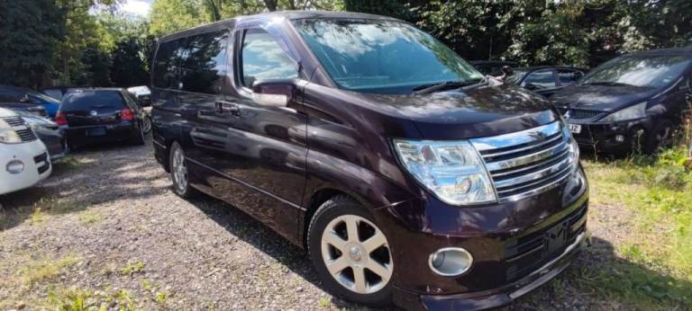 Nissan Elgrand 8 seat Petrol