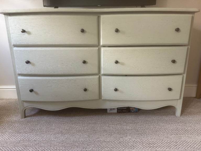 Cotswold Company Camille Bedroom Set – 2 Bedside Tables & Matching 6 Drawer Dresser