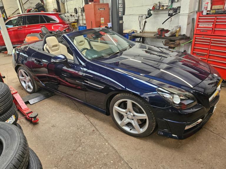 2012 Mercedes-Benz SLK SLK 200 BlueEFFICIENCY AMG Sport 2dr Tip Auto CONVERTIBLE Petrol Automatic