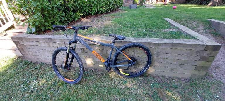 Voodoo Bantu Mountain Bike. 16" Frame
