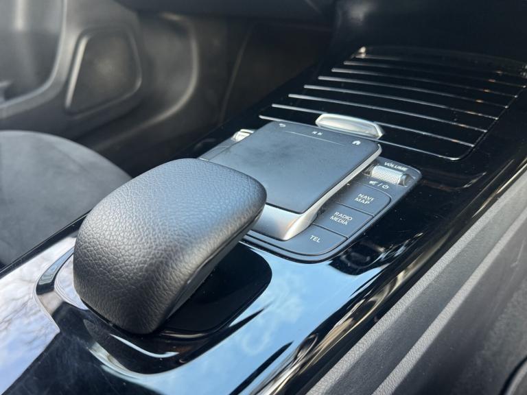 MERCEDES-BENZ A CLASS 1.3 A250e 15.6kWh AMG Line 2020