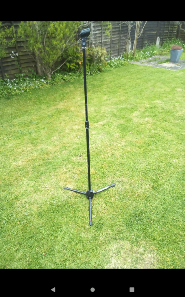 Microphone stand