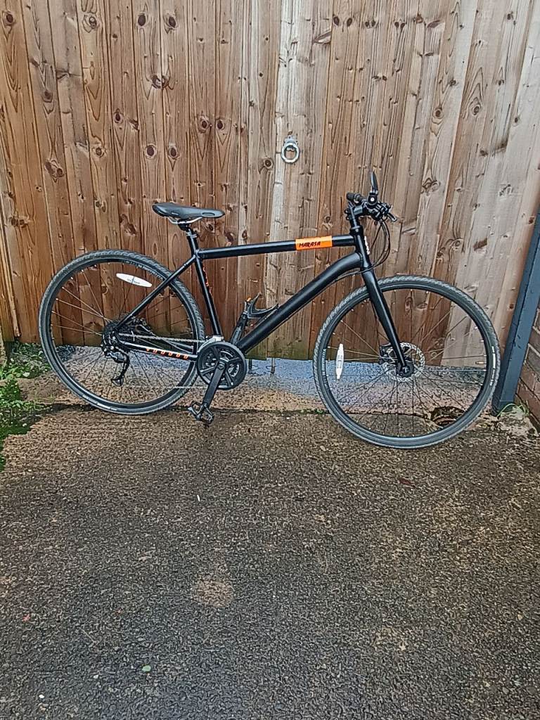 image for Mens voodoo marasa hybrid bike 20in frame fluid disc brakes as new condition 