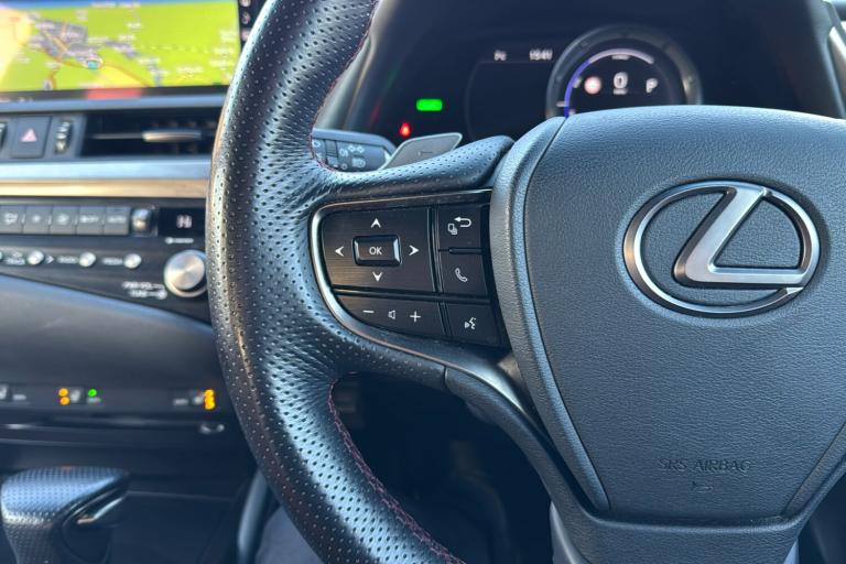  Lexus Es 2.5 300h F Sport Saloon 4dr Petrol Hybrid E CVT Euro 6 s/s 218 Ps