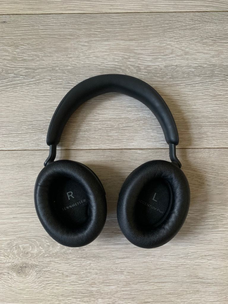 Sennheiser Accentum Plus Wireless Headphones