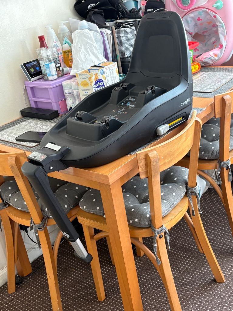 Maxi-Cosi CabrioFix i-Size Car Seat with ISOFIX