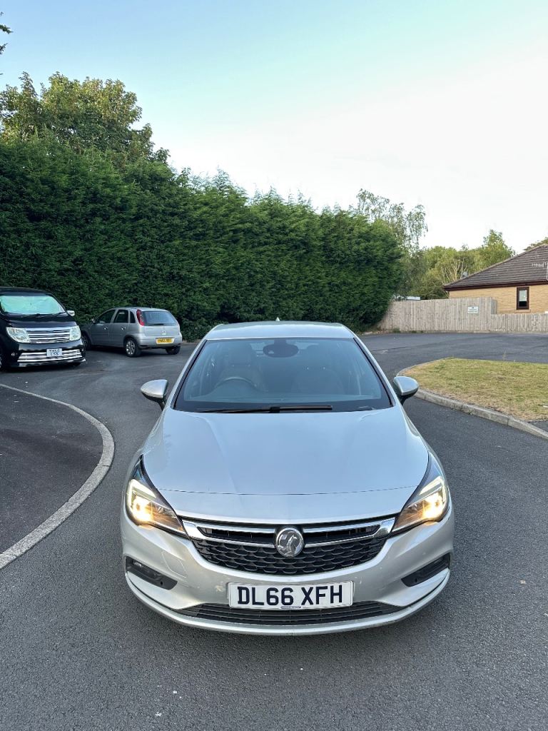 Vauxhall, ASTRA, Hatchback, 2017, Manual, 1598 (cc), 5 doors