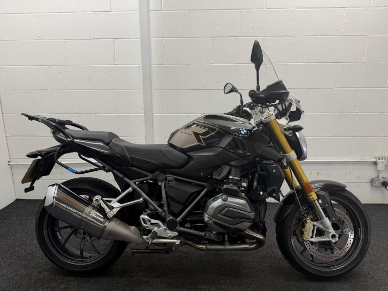 BMW R1200R EXCLUSIVE ** HEATED GRIPS - FULL BMW HISTORY - MOT JUNE 2027 **