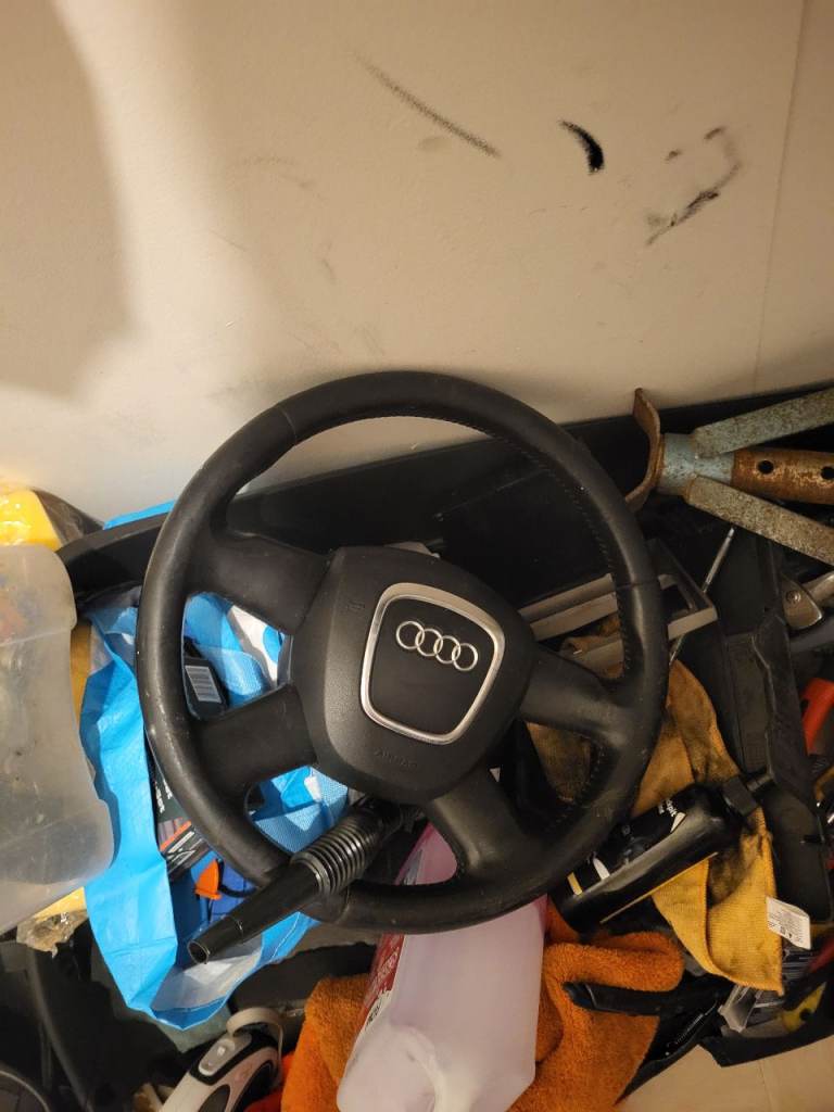 Audi 06 reg steering wheel