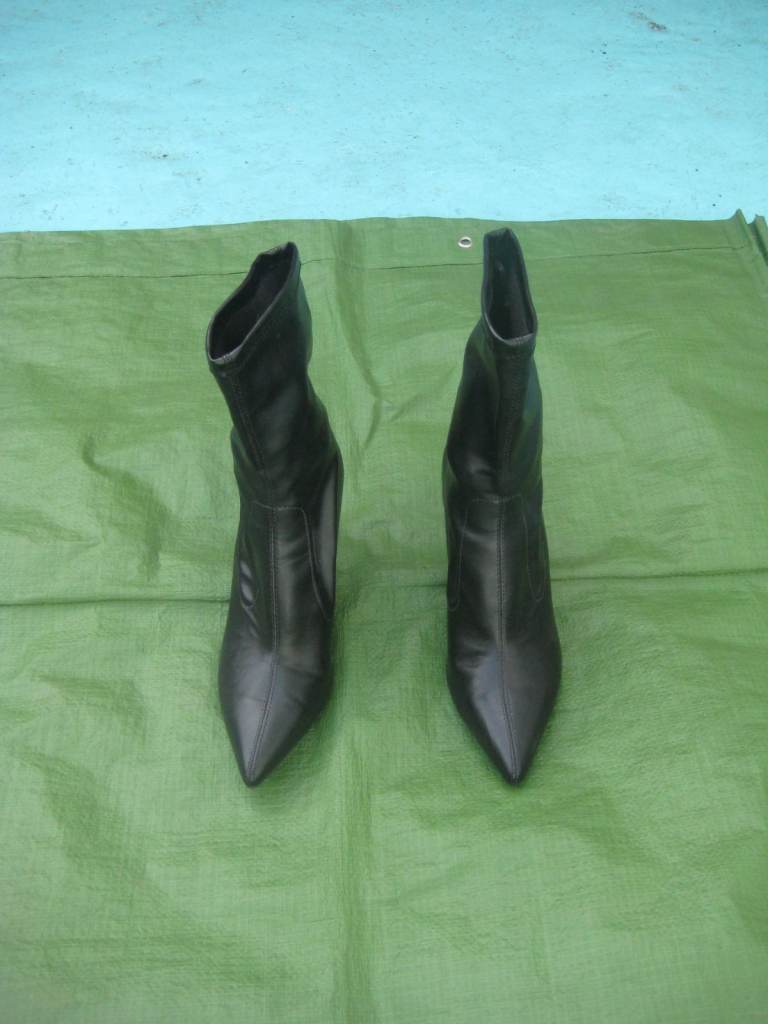 Pair of Bershka UK Size 5/Euro Size 38 Ankle Boots with 3.5 Inch/8.5 cm Heels for £10.00