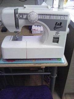 E&R     Sewing    machine     
