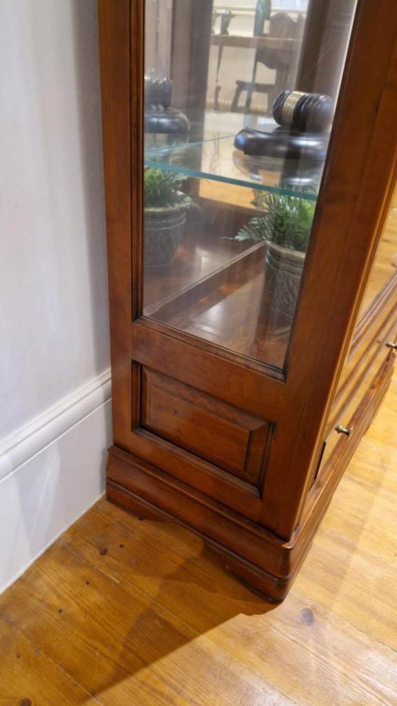 Stunning glazed shelved Ernest Menard display cabinet with drawer 