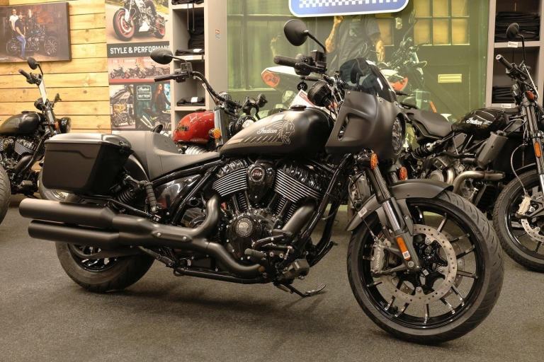 **DEPOSIT TAKEN** NEW INDIAN SPORT CHIEF RT - BLACK SMOKE - £1890 OFF RRP!