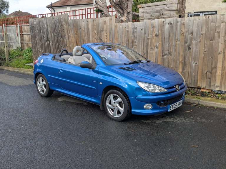 Peugeot, 206, Convertible, 2005, Manual, 1587 (cc), 2 doors, ULEZ compliant, just over 80k miles 
