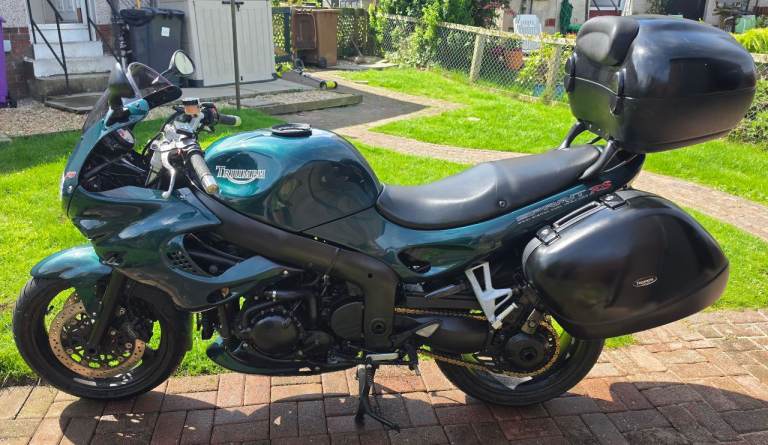 2005 Triumph SPRINT RS 995i 