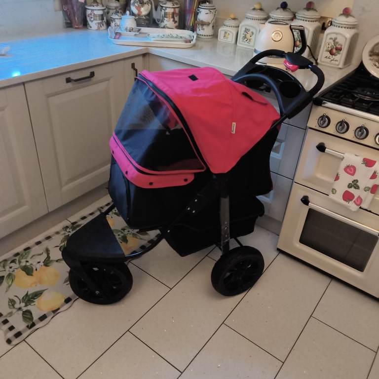 Pet buggy as new condition 