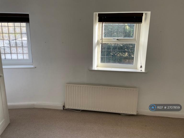 2 bedroom house in Otley Road, East Morton, Keighley, BD20 (2 bed) (#2707859)