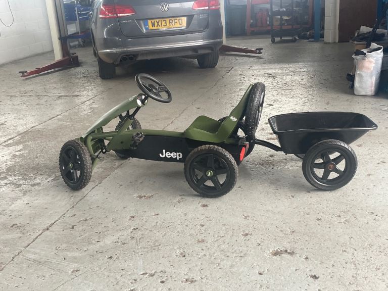 Berg Jeep ride on pedal Go-Kart and Trailer