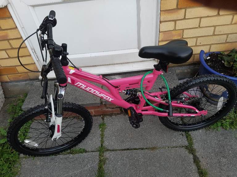 GIRLS 20" WHEEL MUDDYFOX BIKE IN CLEAN WORKING CONDITION AGE 7+