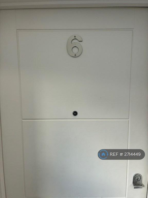 2 bedroom flat in Colebrook House, Tunbridge Wells, TN4 (2 bed) (#2714449)