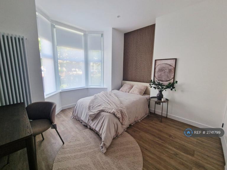 1 bedroom in Laburnum Grove, Portsmouth, PO2 (#2741799)