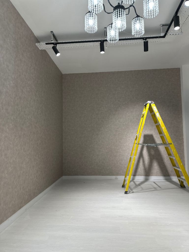 Handyman-Builder-Kitchen/Bathroom Renovation-TV mounting-Curtains/Blinds-Flooring-Painter