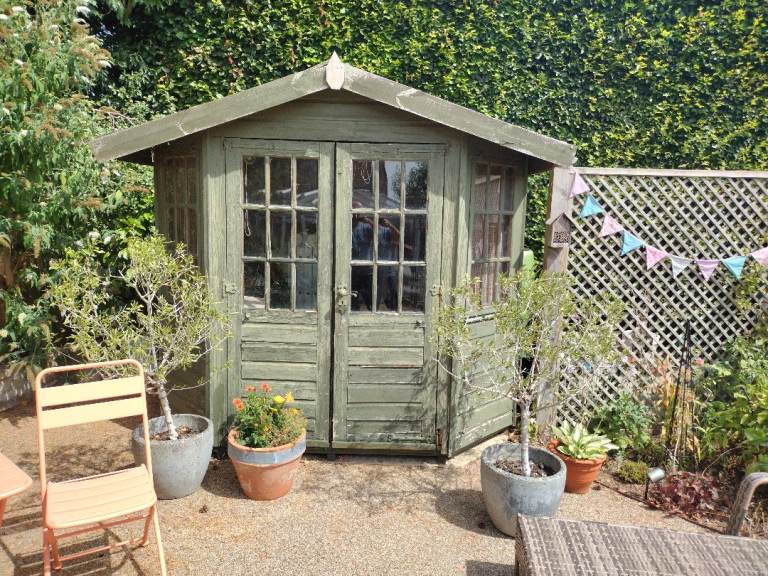 Free - Old Summer House