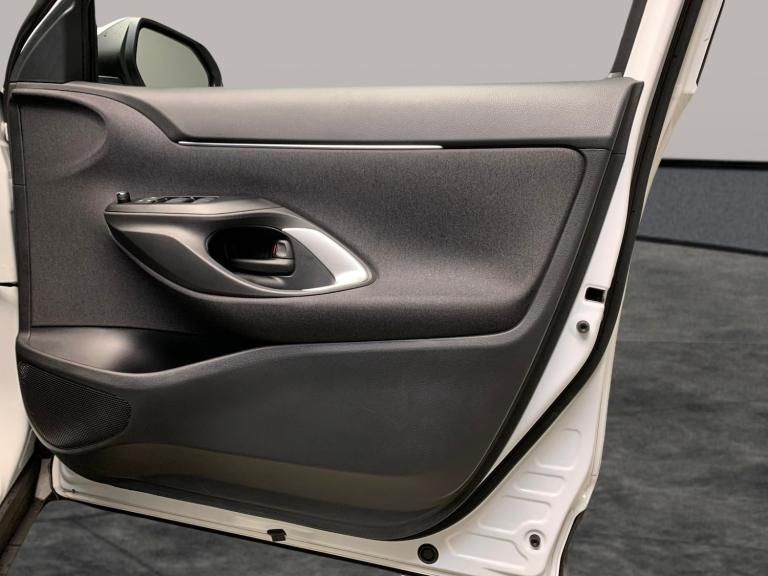 2024 Toyota Yaris Cross 1.5 VVT-h Icon SUV 5dr Petrol Hybrid E-CVT Euro 6 (s/s) (116 ps) - LANE T...