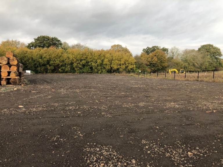 Land - Hard standing open storage TO LET near M11