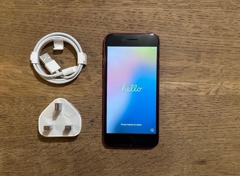 iPhone SE - unlocked, red